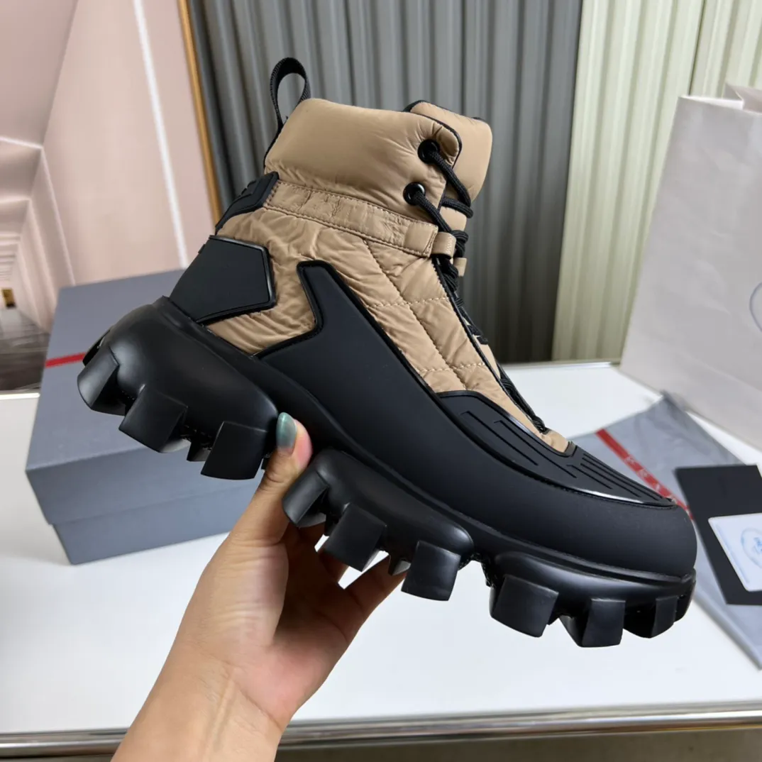 Men's shoes 💰620💰 [PRADA] Autumn and winter hot men's shoes shipped 👏Official website synchronized ⬆️Original fly-knit film fabric + cowhide lining, 1⃣️:1⃣️reproduction, original sole, 38-45 (45. Customized, non-refundable)